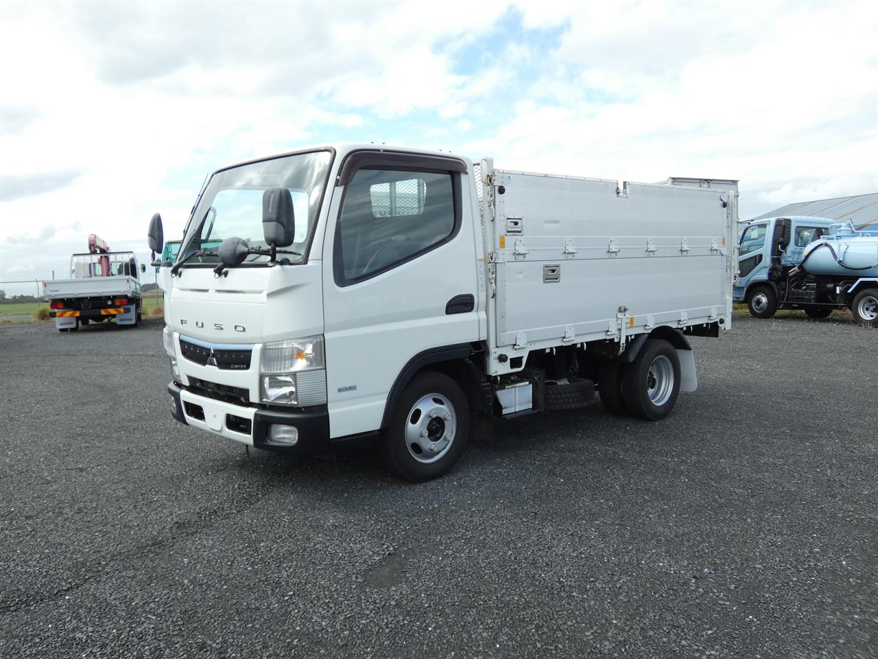 2017 Mitsubishi Canter