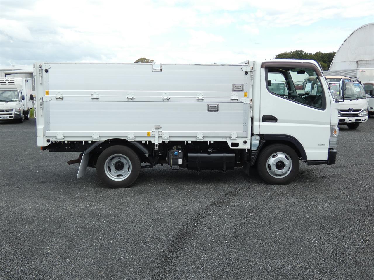 2017 Mitsubishi Canter