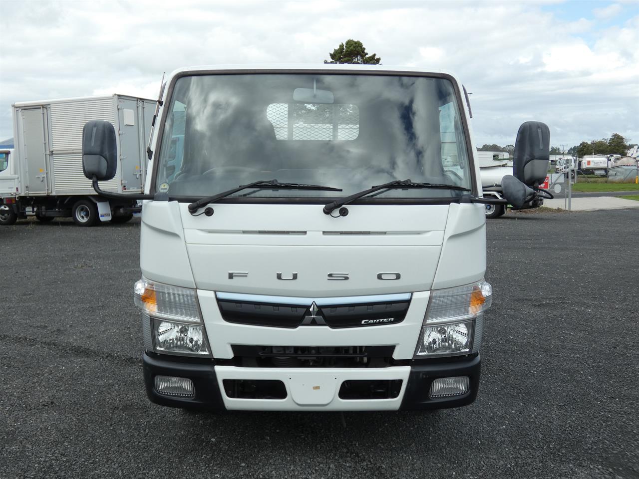 2017 Mitsubishi Canter