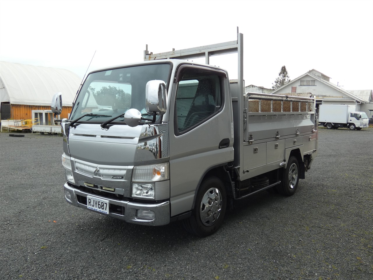 2015 Mitsubishi Canter