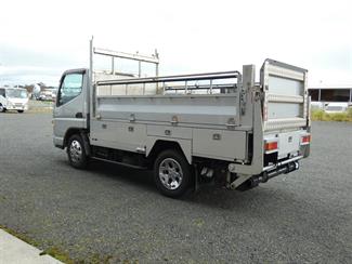 2015 Mitsubishi Canter - Thumbnail