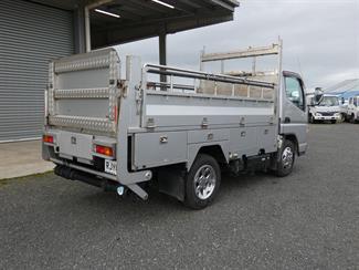 2015 Mitsubishi Canter - Thumbnail