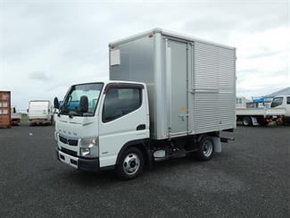 2016 Mitsubishi Canter - Thumbnail