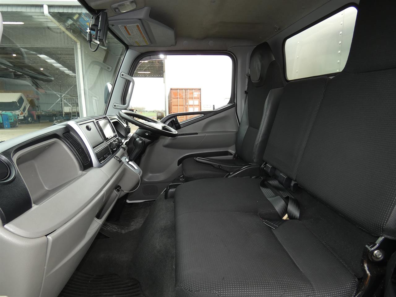 2016 Mitsubishi Canter