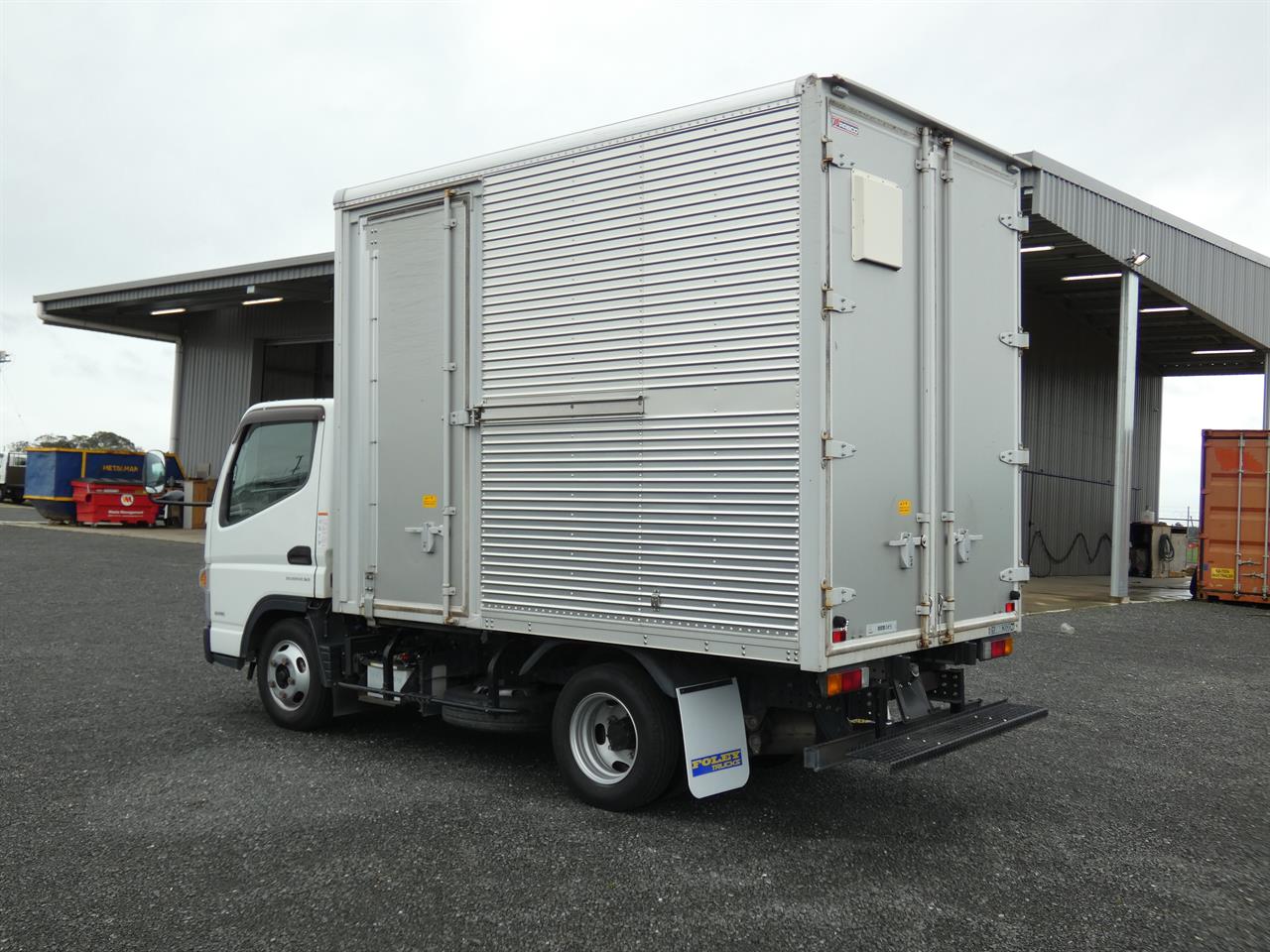 2016 Mitsubishi Canter