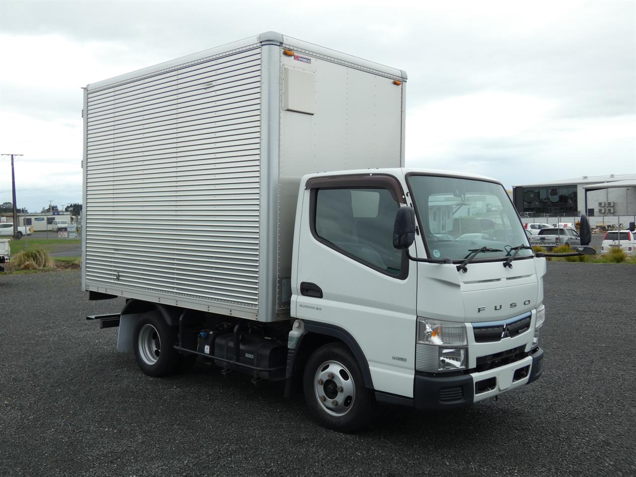 2016 Mitsubishi Canter