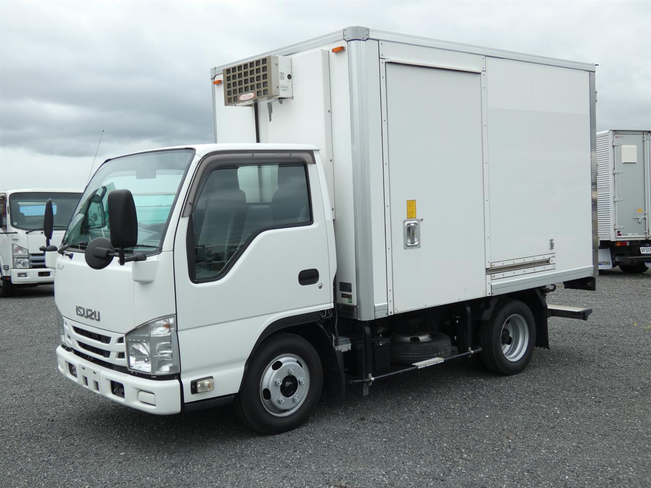 2016 ISUZU ELF