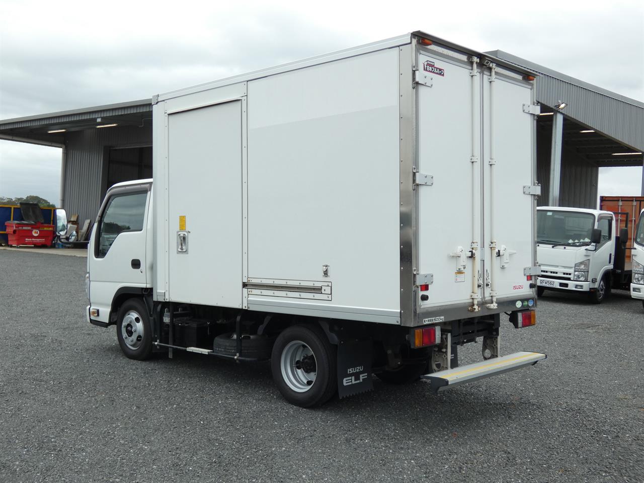 2016 ISUZU ELF