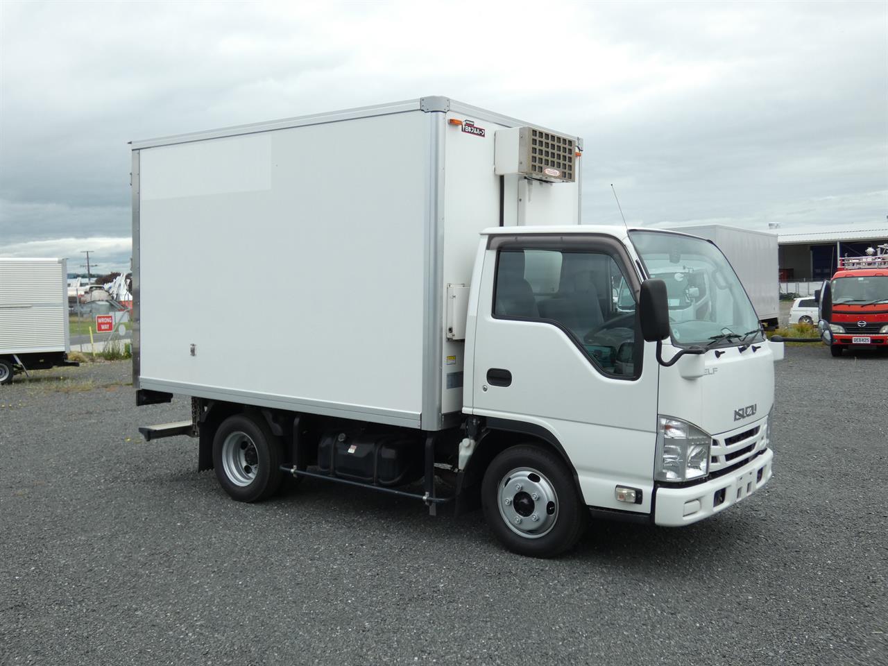 2016 ISUZU ELF