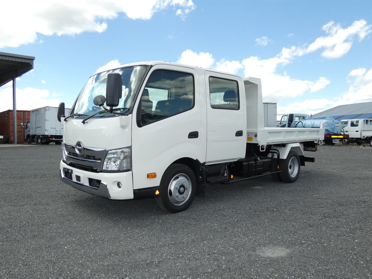 2023 Hino Dutro