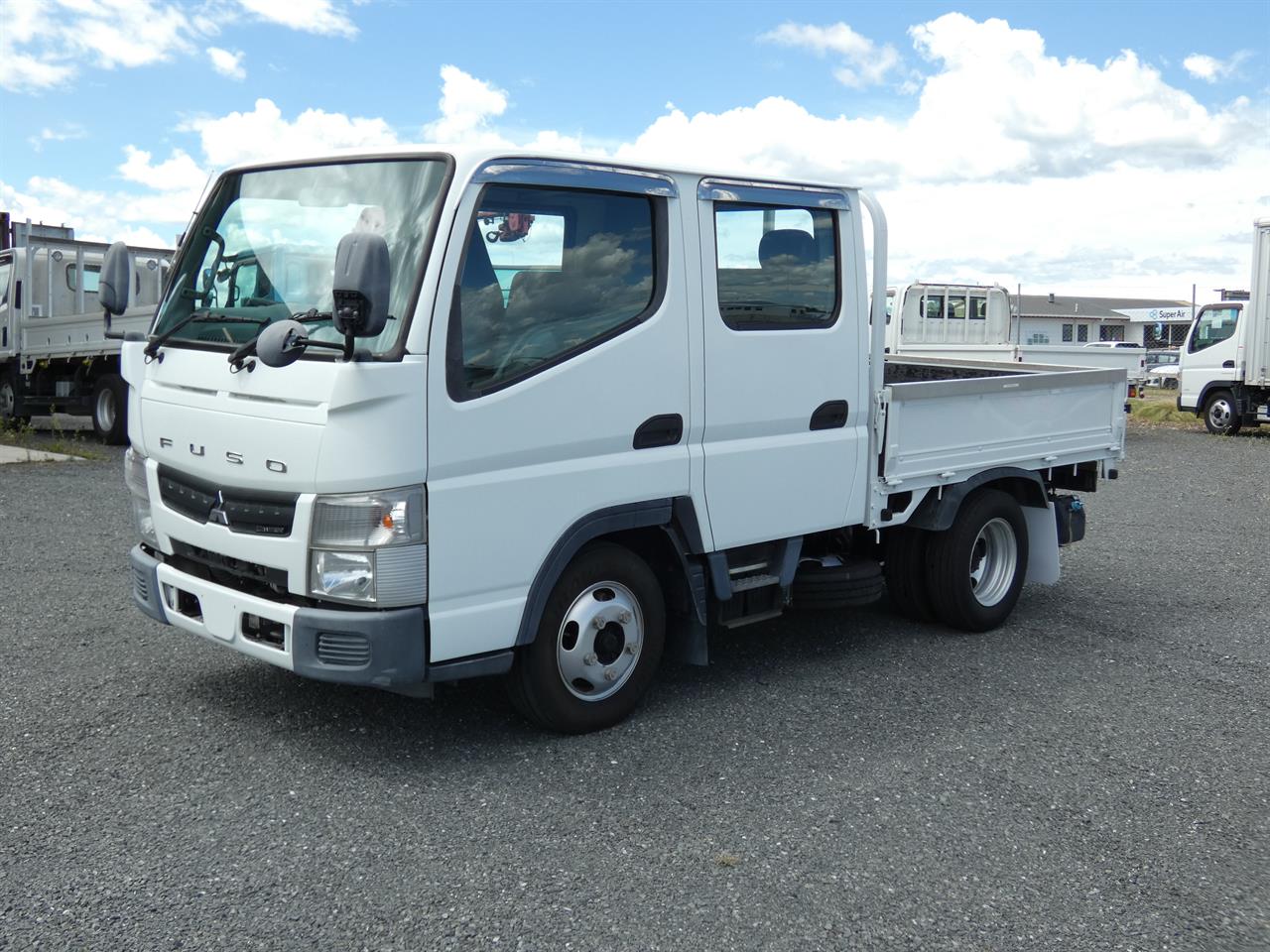 2014 Mitsubishi Canter