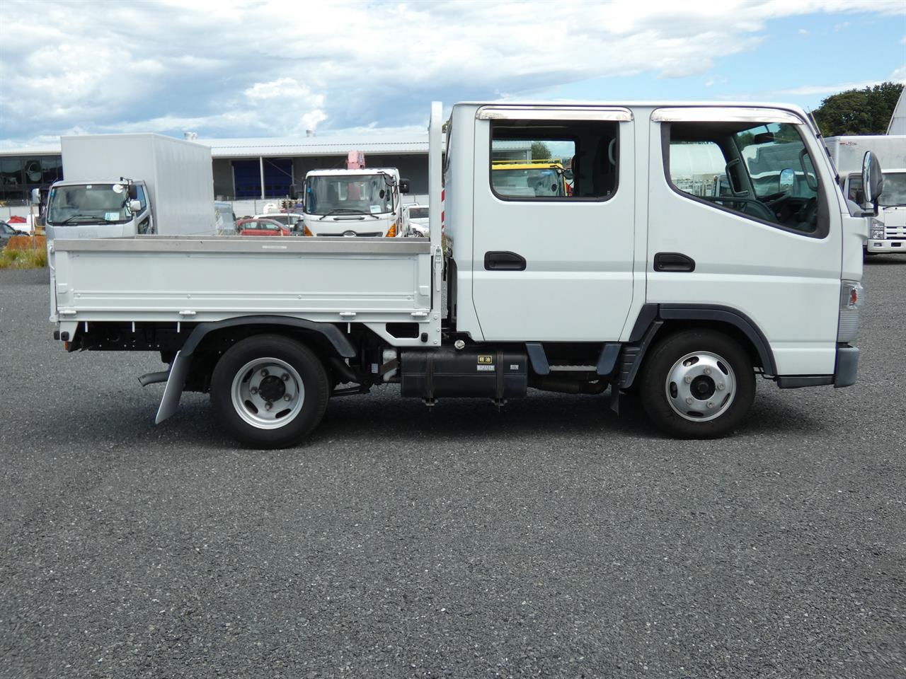 2014 Mitsubishi Canter