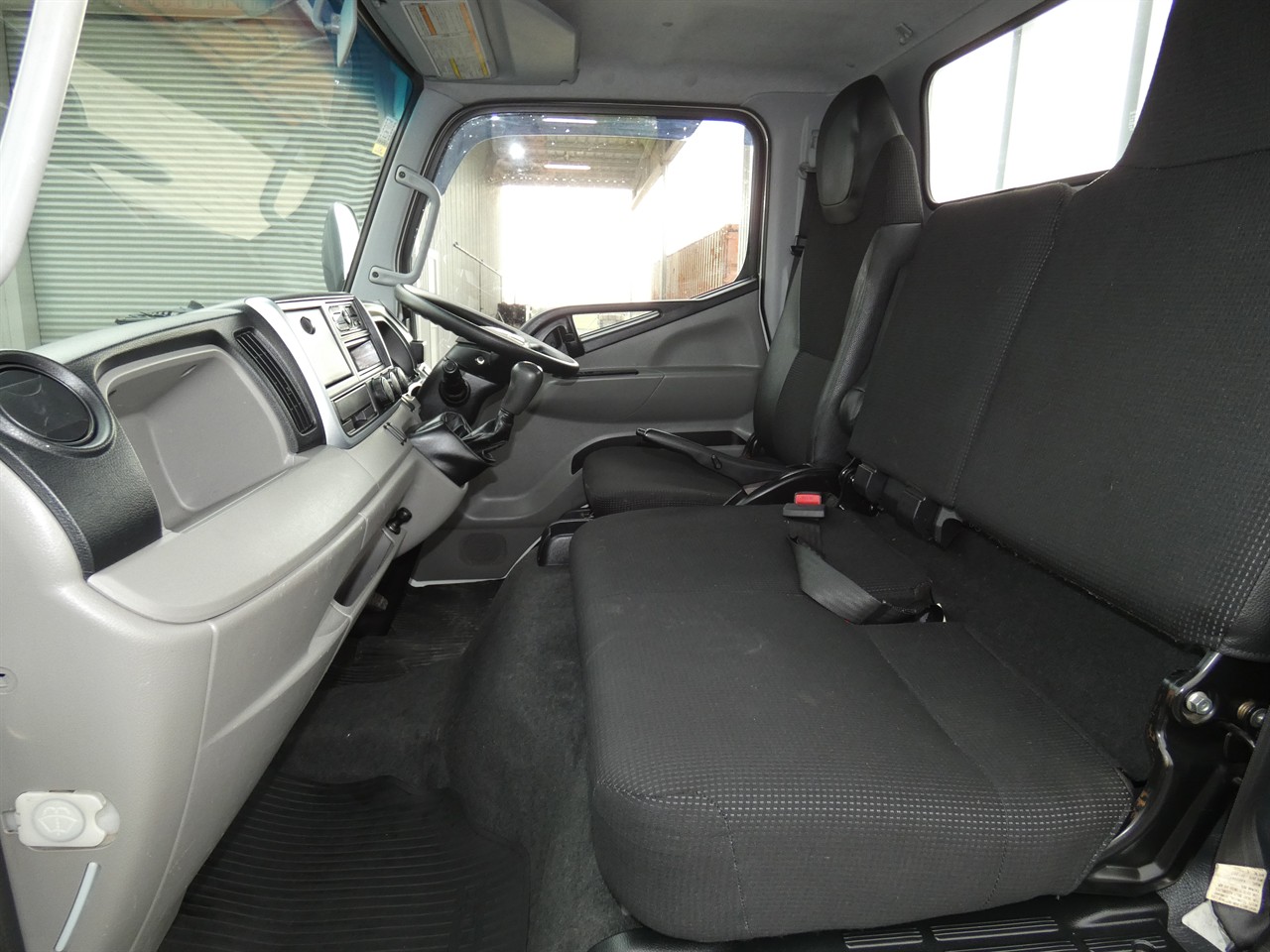 2017 Mitsubishi Canter