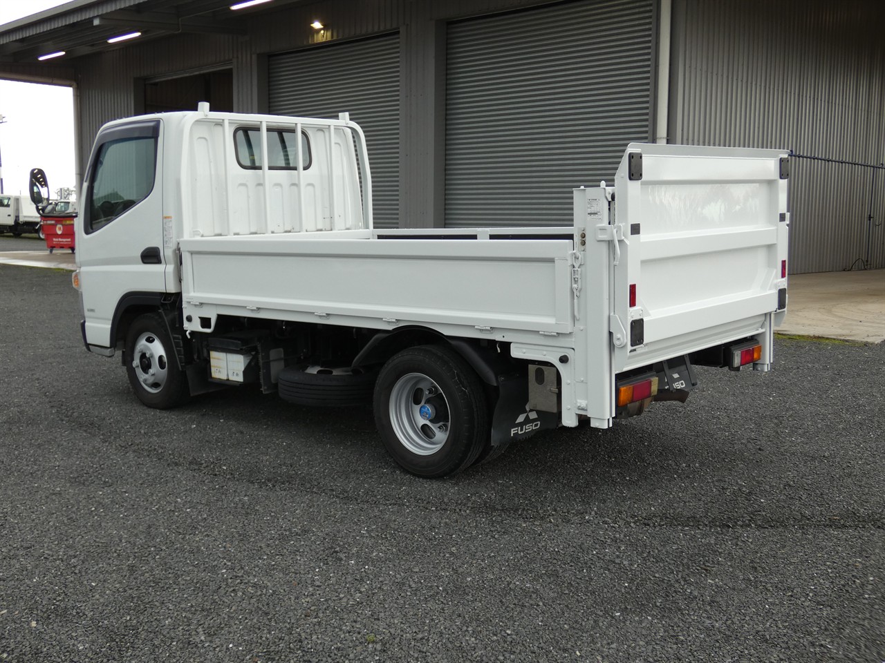 2017 Mitsubishi Canter