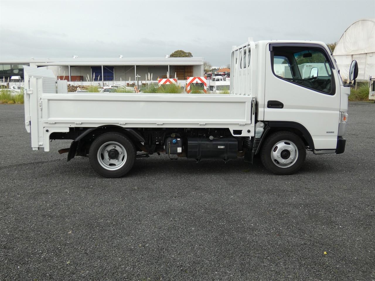 2017 Mitsubishi Canter