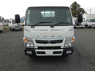 2017 Mitsubishi Canter - Thumbnail