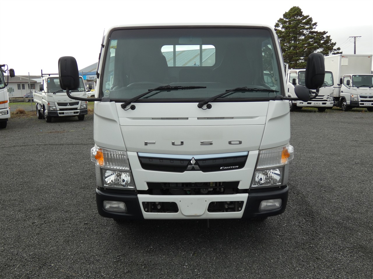 2017 Mitsubishi Canter