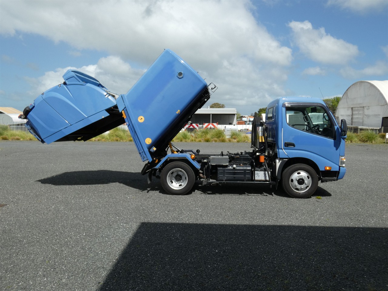 2016 Hino Dutro