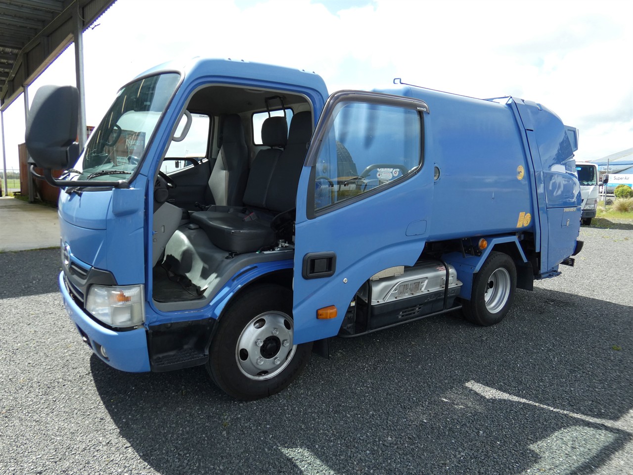 2016 Hino Dutro