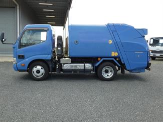 2016 Hino Dutro - Thumbnail