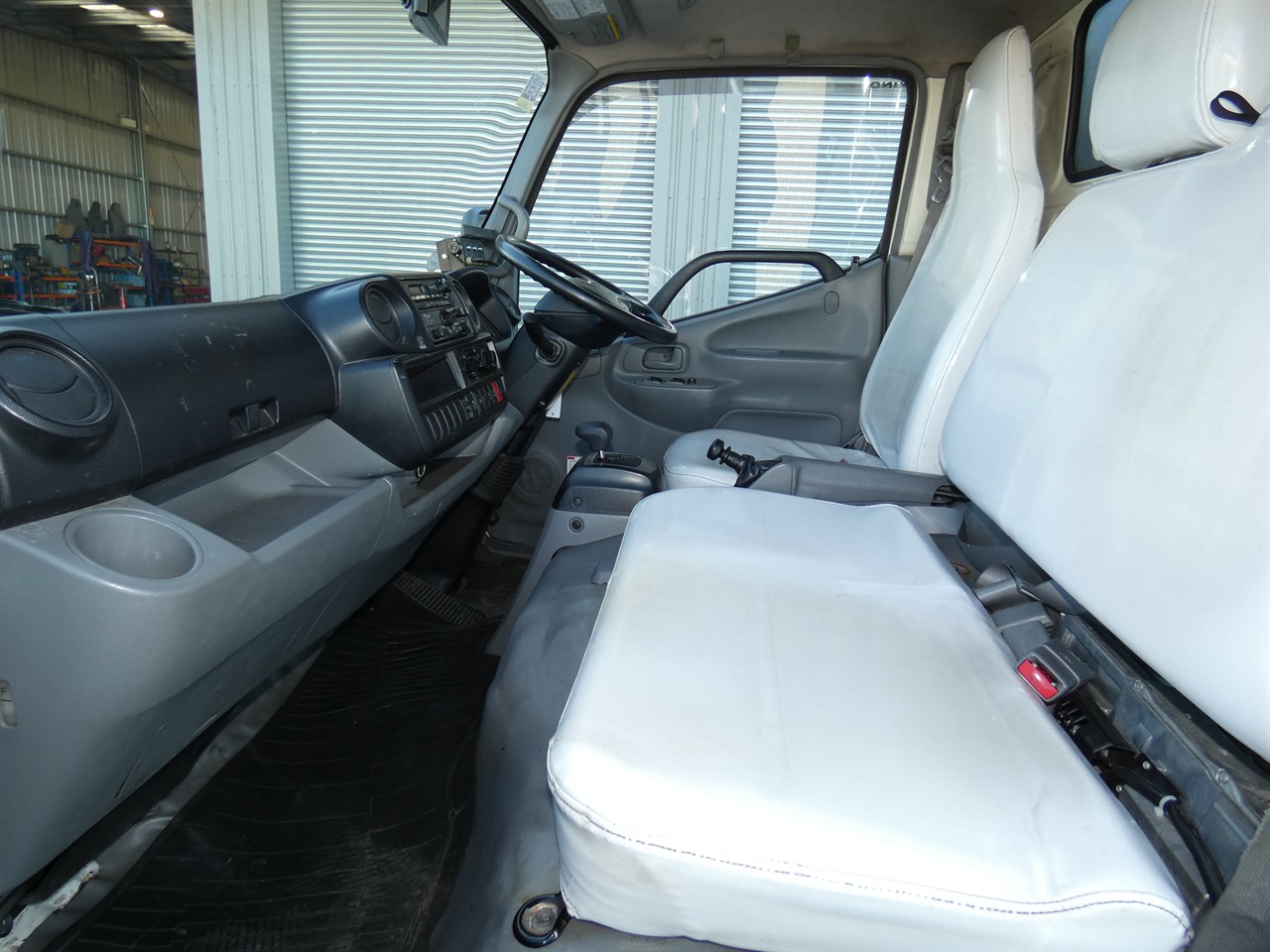 2015 Hino Dutro