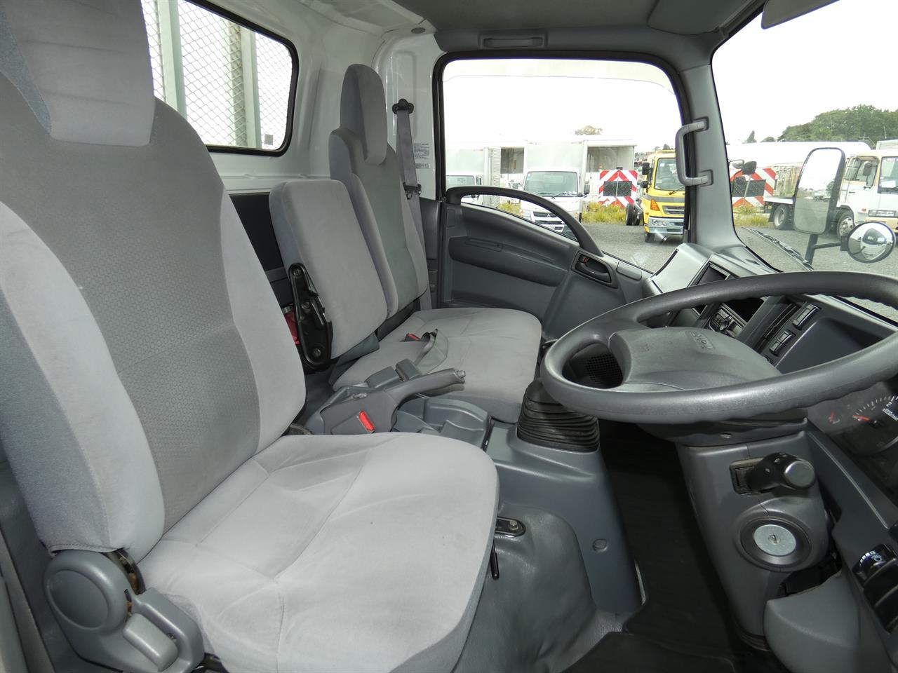 2016 ISUZU ELF