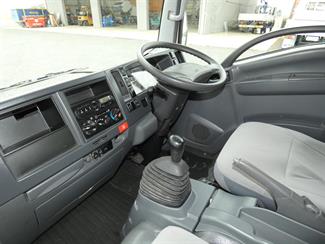 2016 ISUZU ELF - Thumbnail