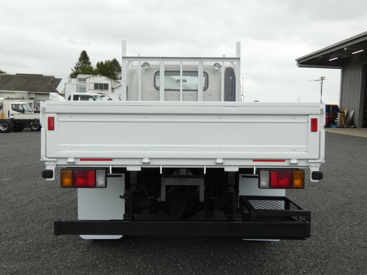 2016 ISUZU ELF