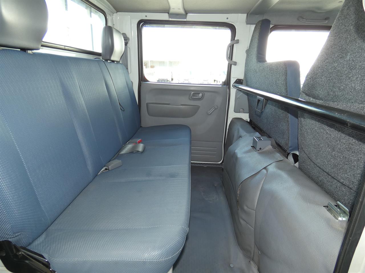 2014 Mitsubishi Canter