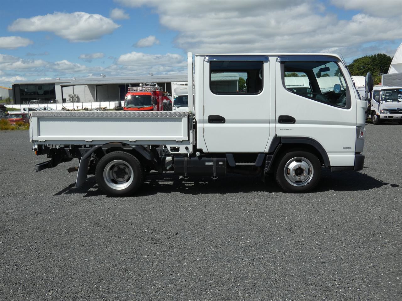 2014 Mitsubishi Canter